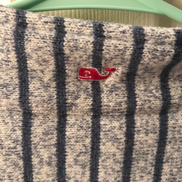 Vineyard vines 1/4 zip - Picture 3 of 6